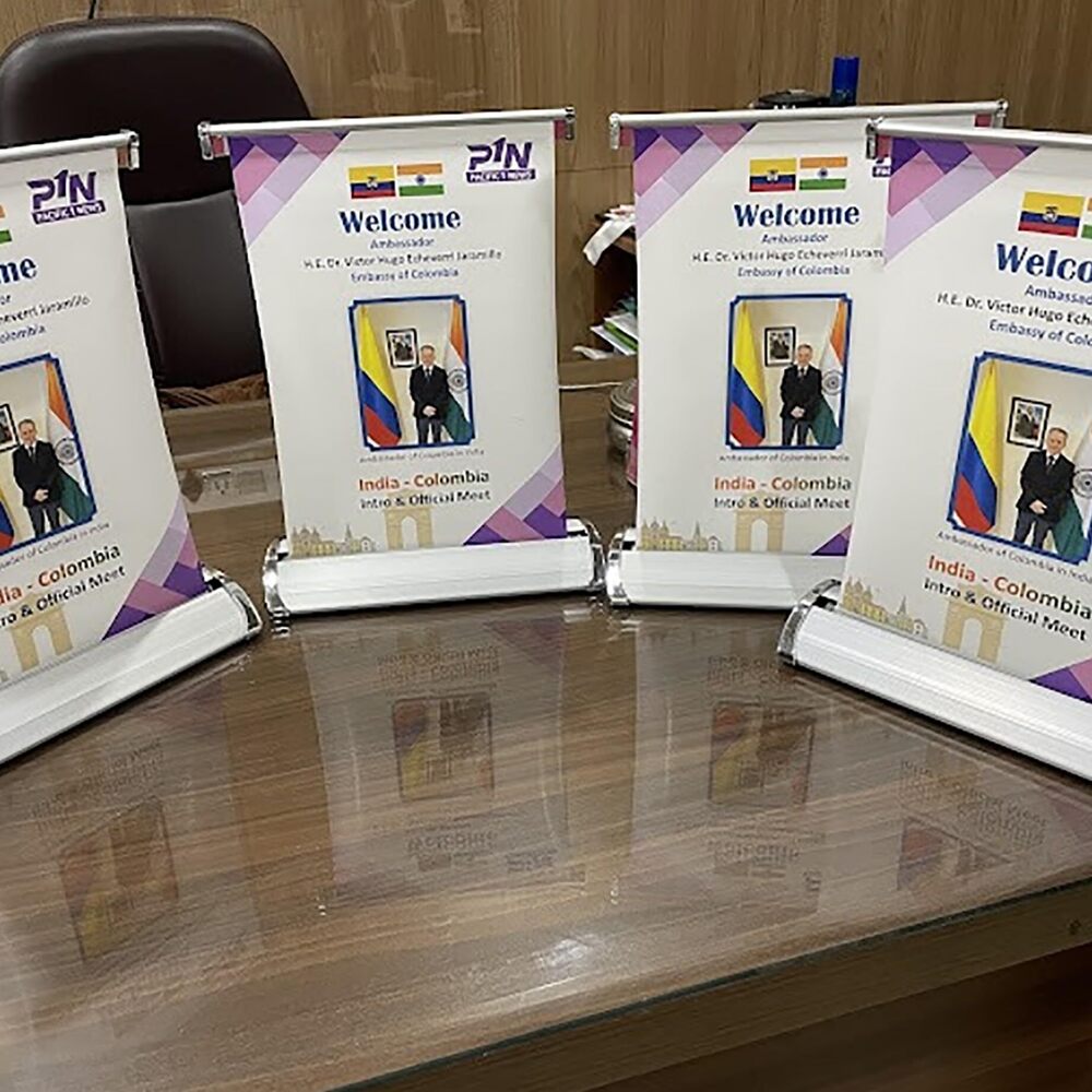 A4 Acrylic Table Top Display Standee