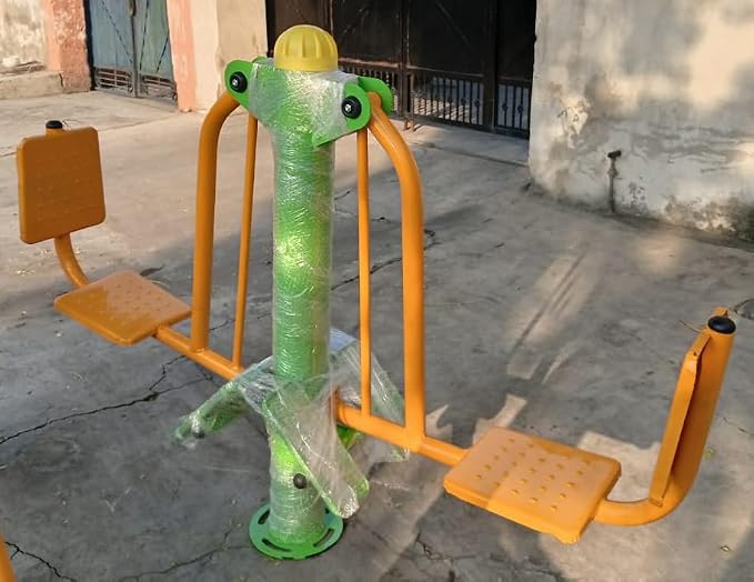 Outdoor Leg Press Machine