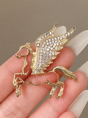 Gold-Tone Crystal Pegasus Brooch A Winged Horse Statement Lapel Pin - Color: Gold