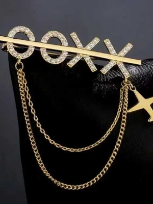 Luxury Xo Crystal Brooch - Color: Gold