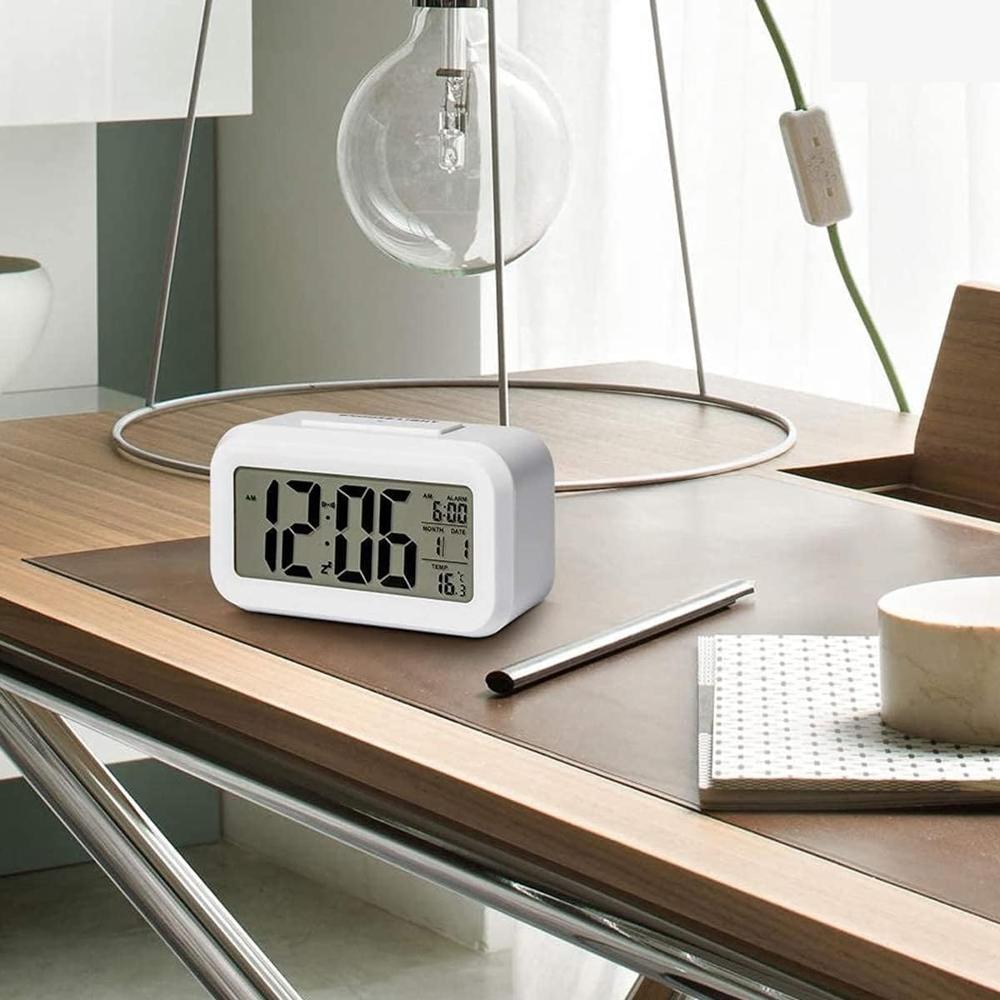 Digital Alaram Clock - Battery Life: Battery Powered Days
