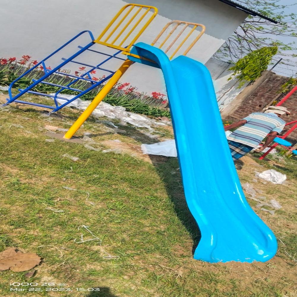 Plastic Playground Slide - Age Group: 5-12