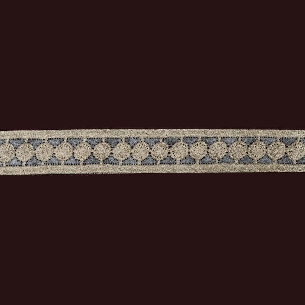 GPO Pom Pom Decorative Laces