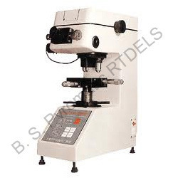 माइक्रो विकर्स कठोरता परीक्षक