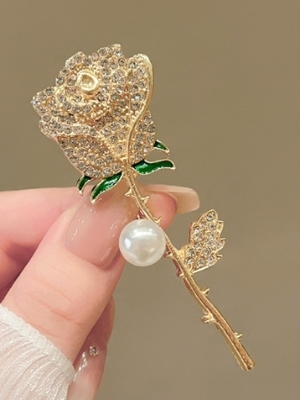 Crystal Rose Pearl Brooch - Color: Gold
