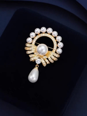 Royal Pearl Crystal Brooch - Color: Gold