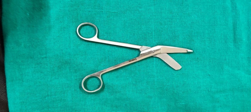 Bandage Scissor