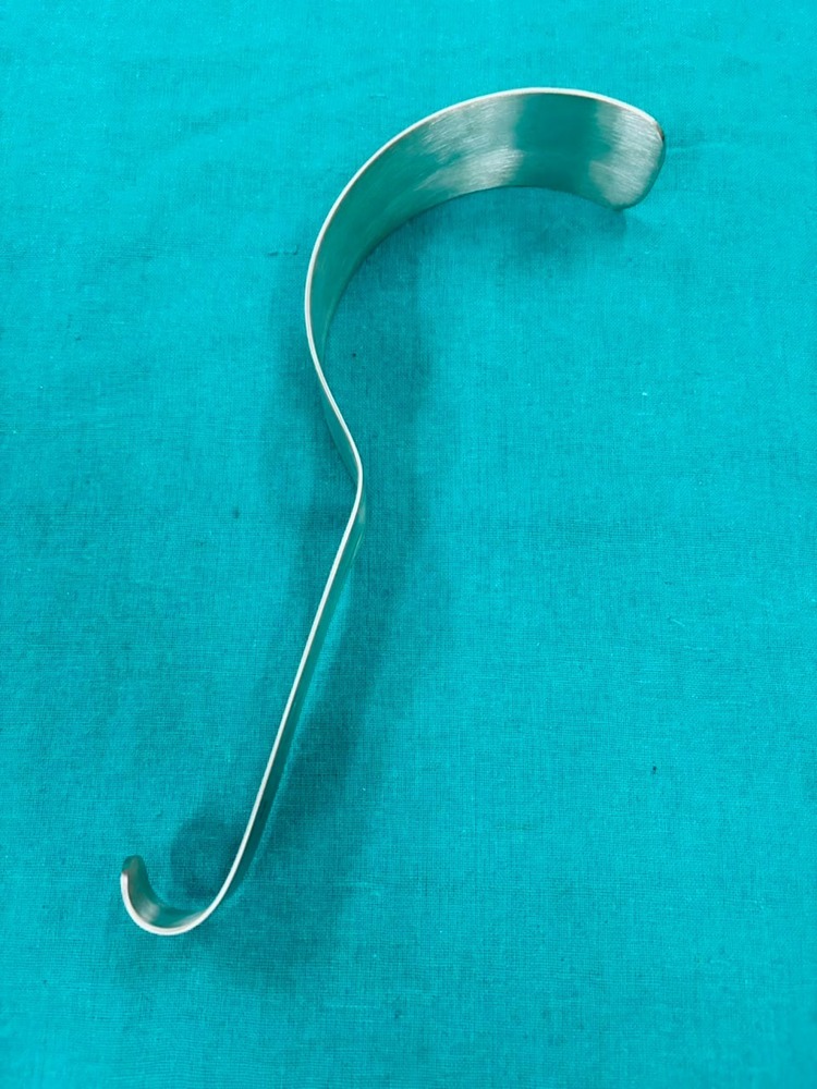 Deaver Retractor