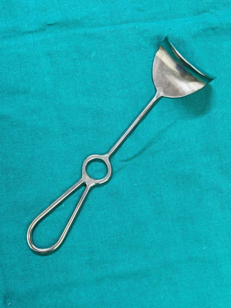 Doyen Retractor