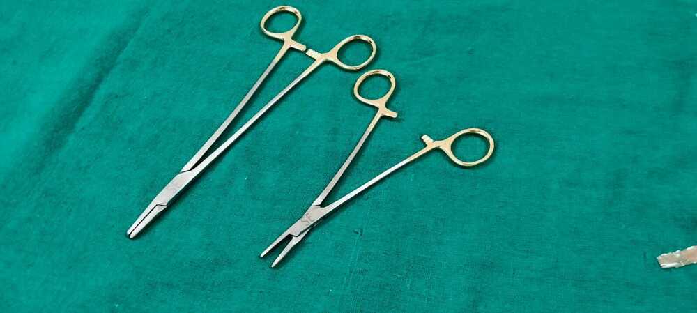 Needle Holder With TC