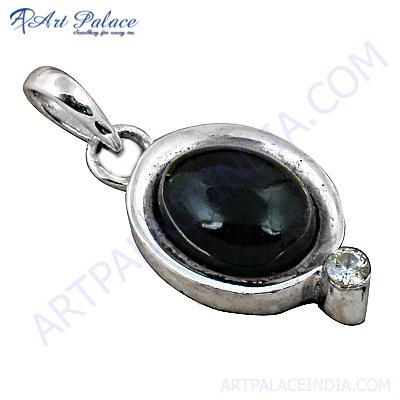 काला ओनिक्स रत्न सिल्वर पेंडेंट