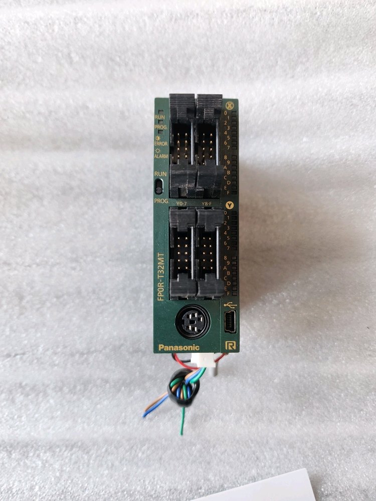 A FP0R T32MT PLC