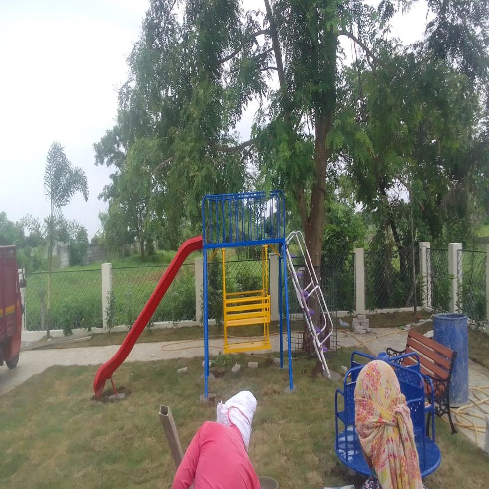 Party Swing With Slide