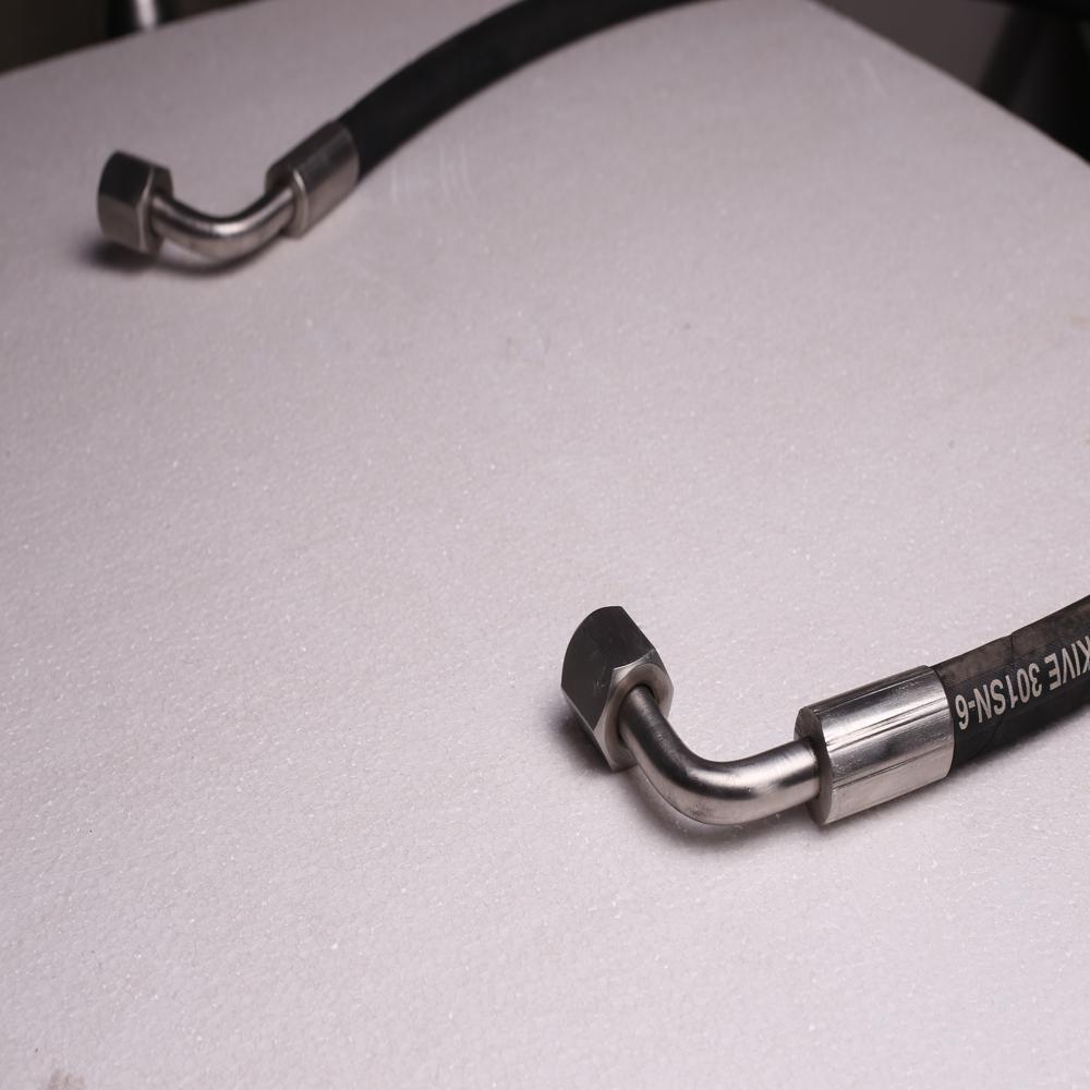 90 Degree Hose Pipe