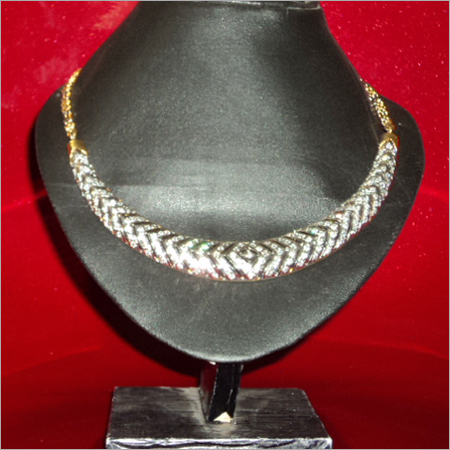 डिजाइनर अमेरिकन डायमंड नैकलेस सेट