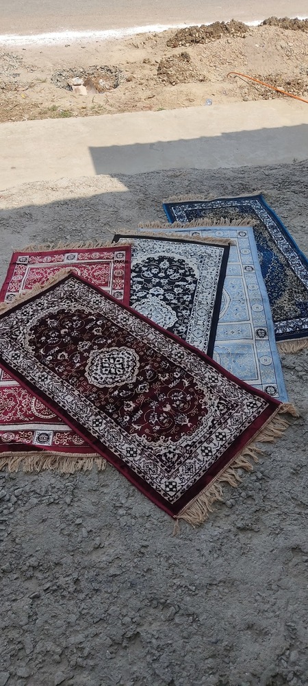 Modern Machine Made Carpet