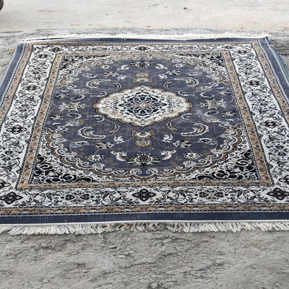 Modern Machine Made Carpet