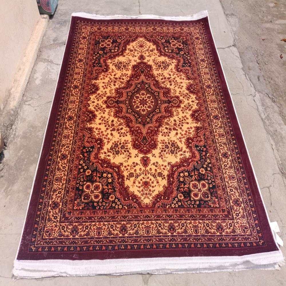 Modern Machine Made Carpet