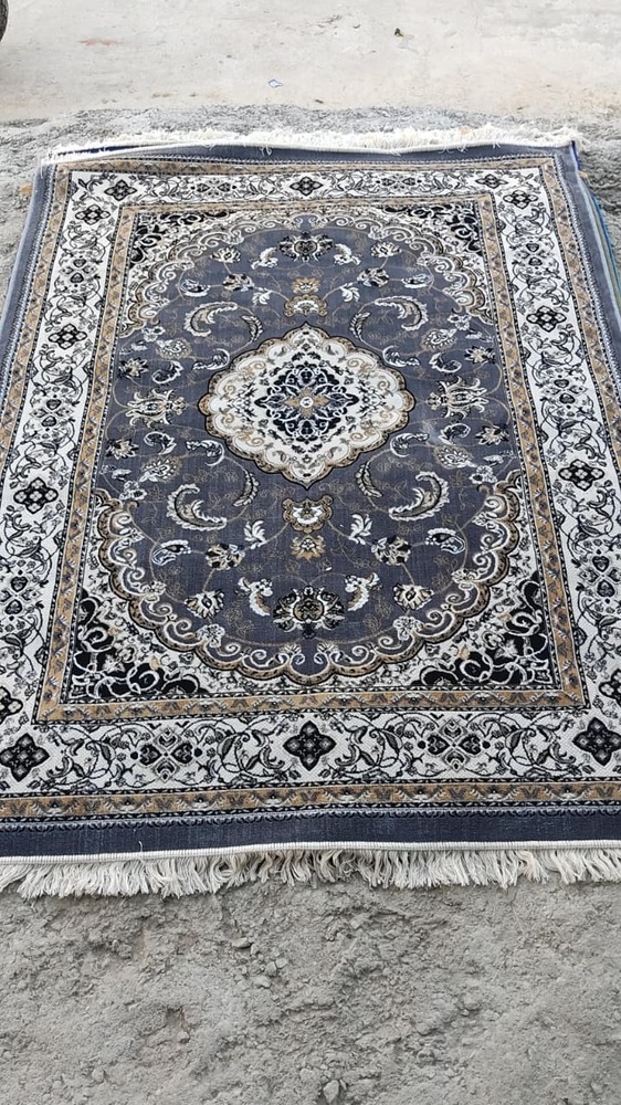 Modern Machine Made Carpet