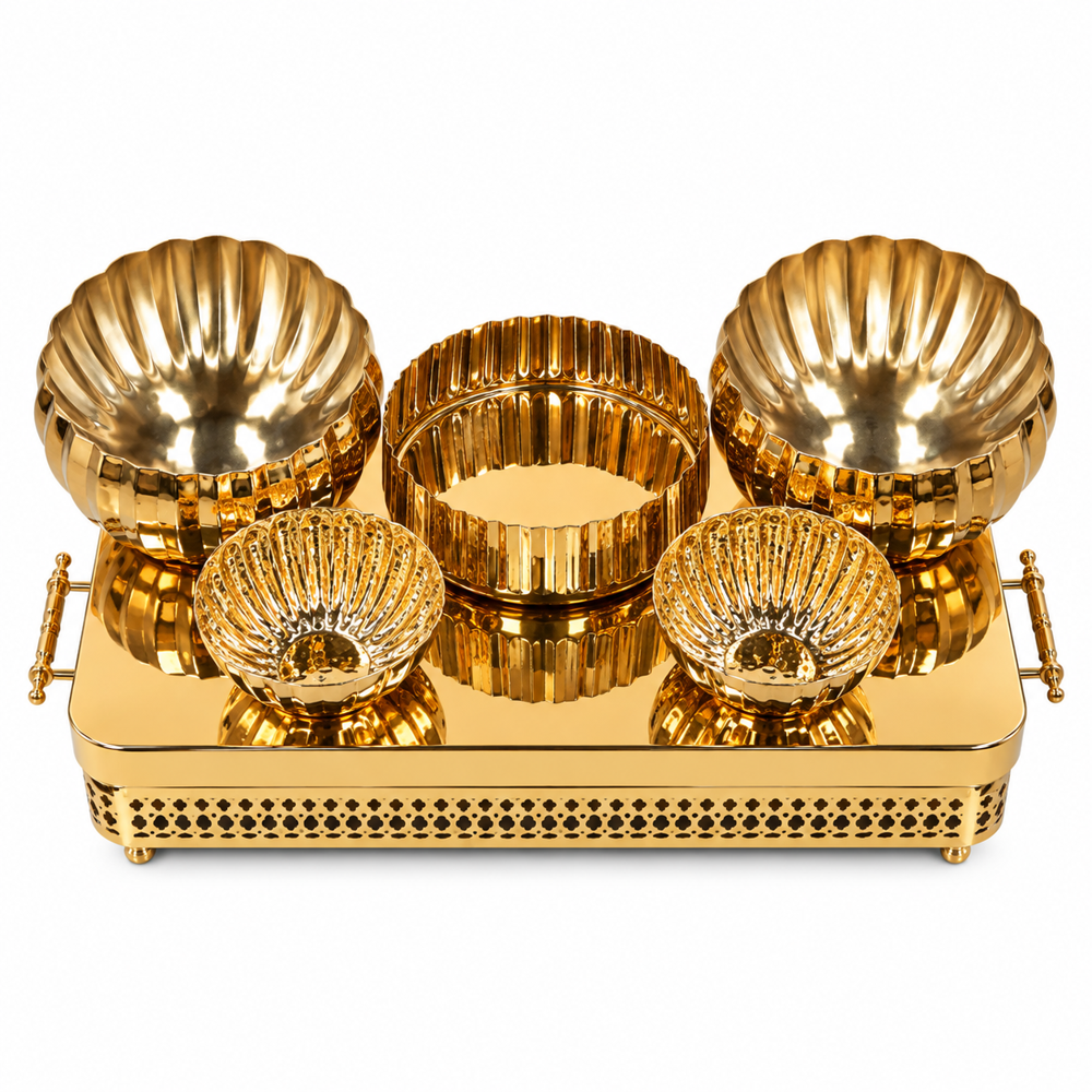 Decorative Lid Chafing Dish - Color: Gold