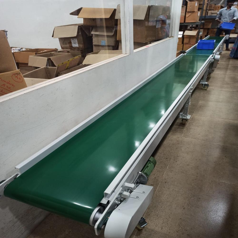 Flast belt conveyor system