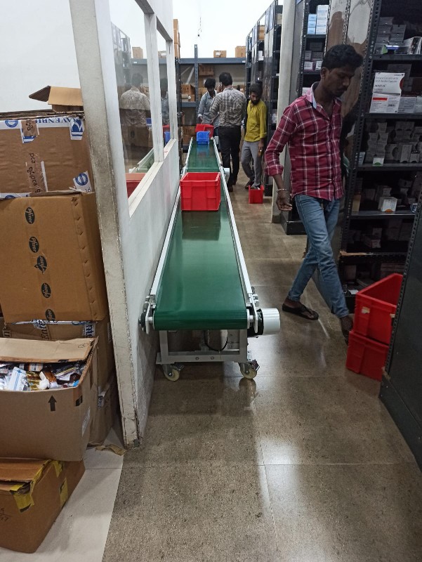 Flast belt conveyor system