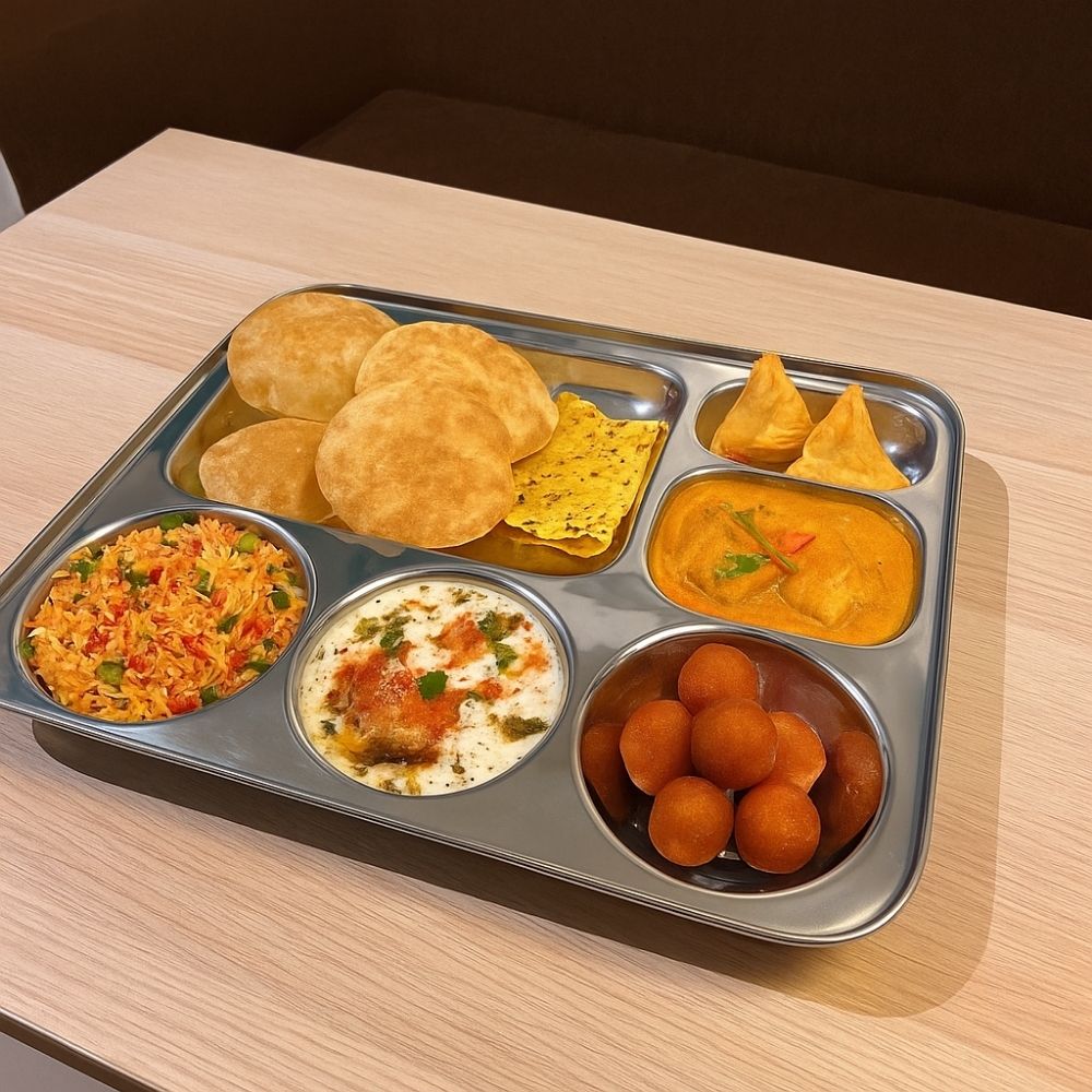 SAIL SALEM Stainless Steel 6-in-1 Rectangular Compartment Plate