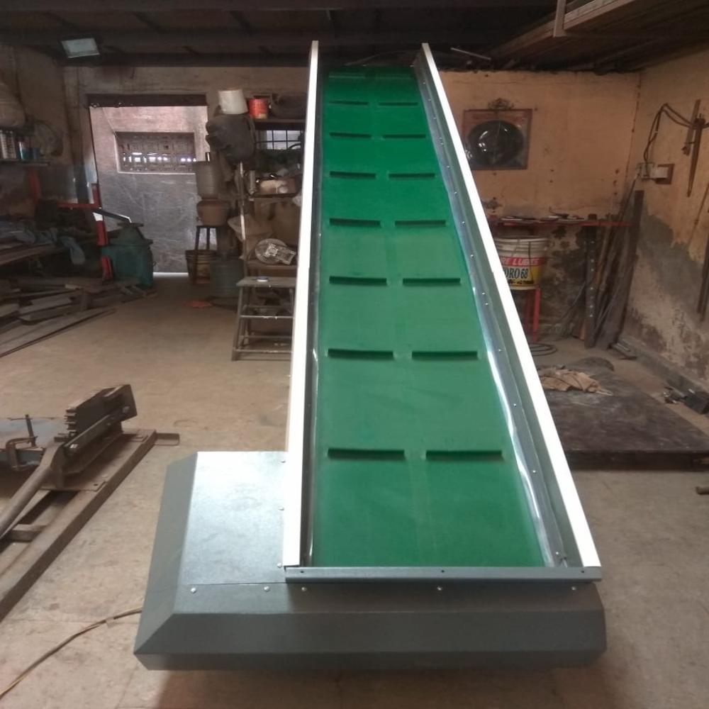Cleated inclined Belt Conveyor