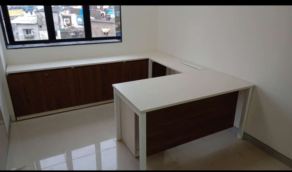 U Shape Office Cabin Table