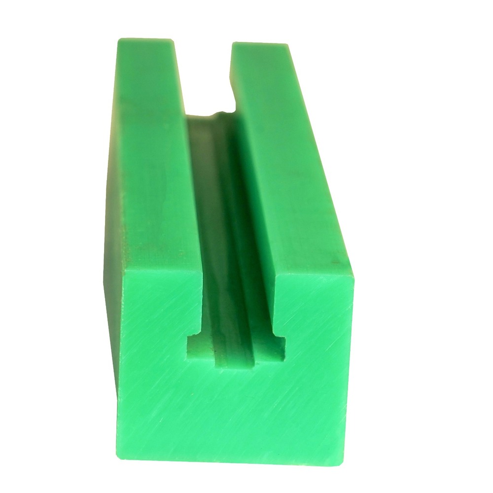CHAIN GUIDE