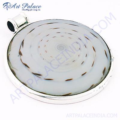 रेडी टू वियर शेल सिल्वर पेंडेंट