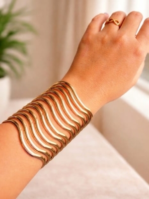 Waveform Layered Gold Cuff Bracelet - Weight: 0.15