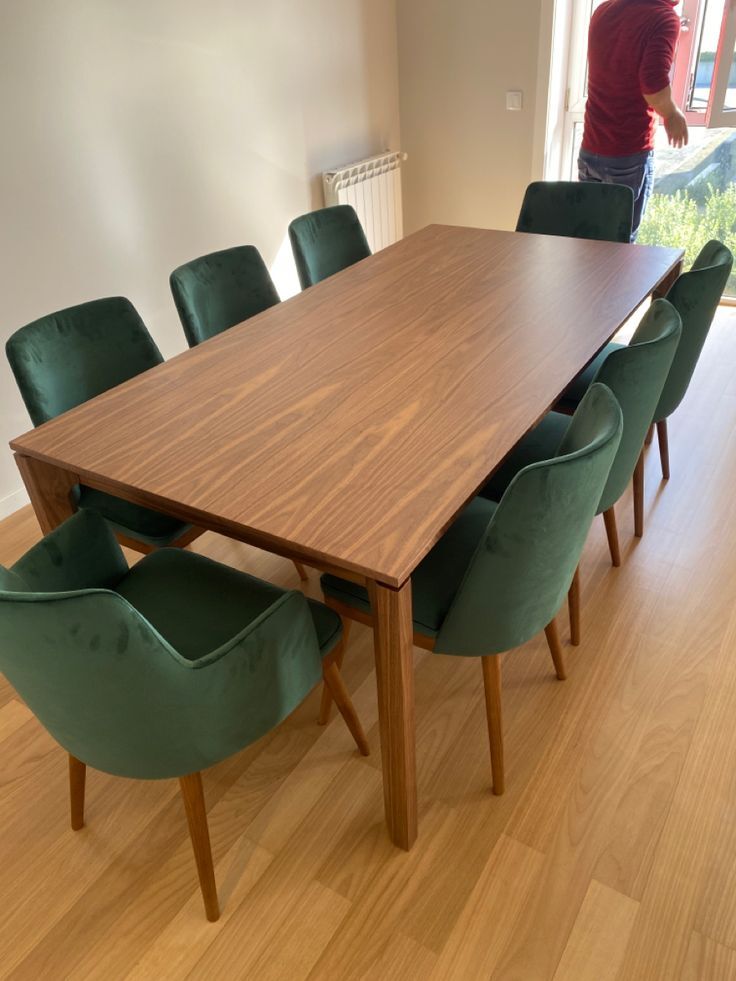 8 Seater Dinning Table