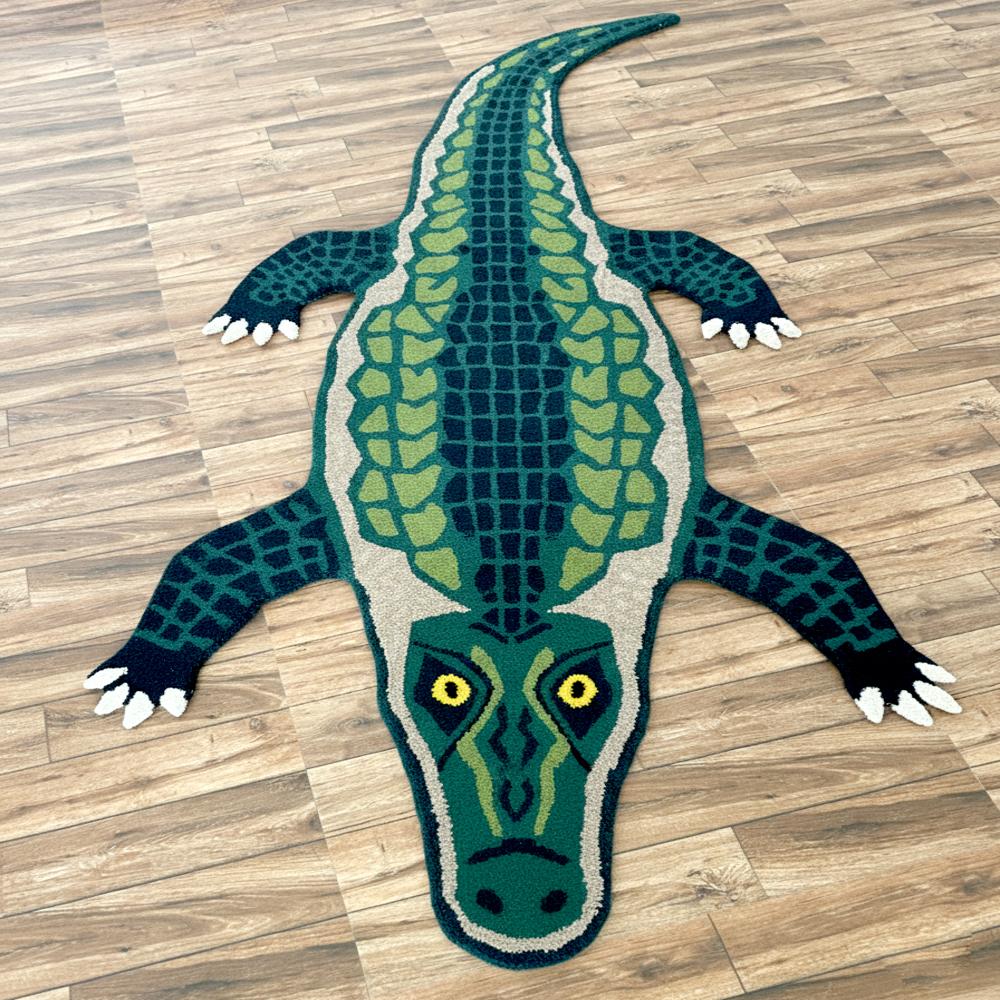 MAKE PLEASE TAITAL Handmade Crocodile Shape Tufted Rug with Geometric Pattern