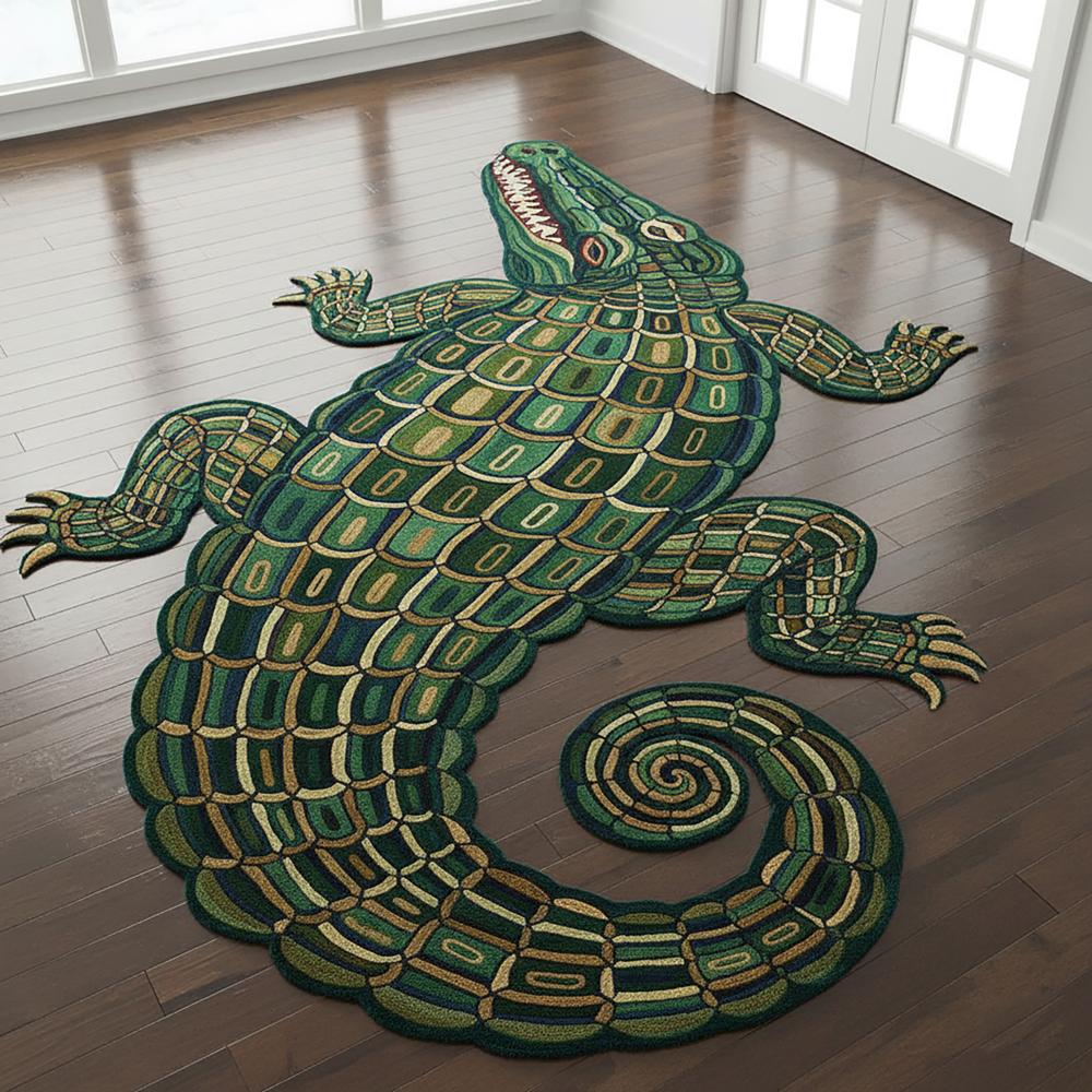 Handmade Crocodile Shape Tufted Rug 5x5 Feet Green Animal Design Area Carpet