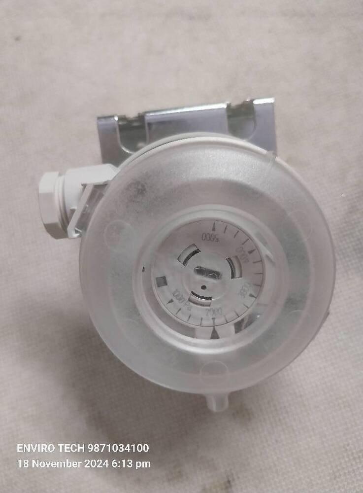 Huba Differential Pressure Switch Range 1000 To 5000 Pascal