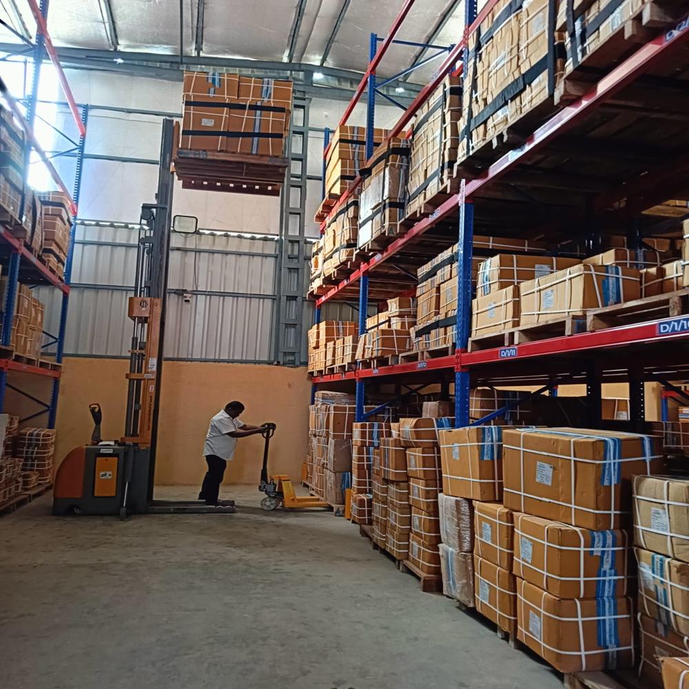 Warehouse Fifo Rack - Capacity: 1500 Kg