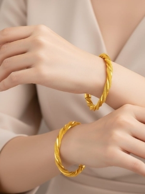 Set Of 2 Textured Helix Twist Open Bangle - Color: Gold
