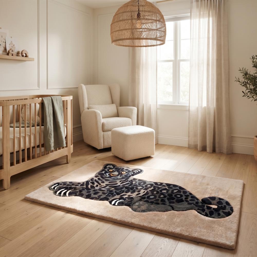 Hand-Tufted Black Panther Motif Wool Area Rug