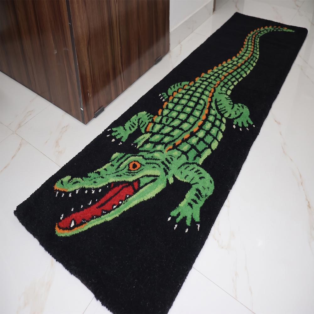 Hand-Tufted Alligator Crocodile Motif Wool Runner Rug