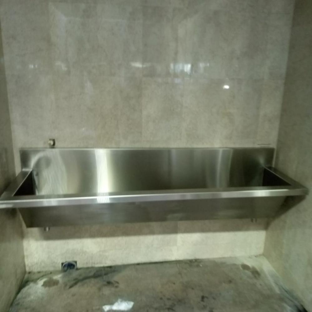 SS 304 WAL MOUNTED HAND WASH SINK 