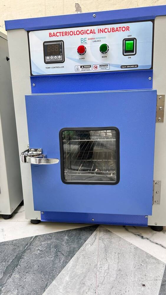 Bacteriological Incubator