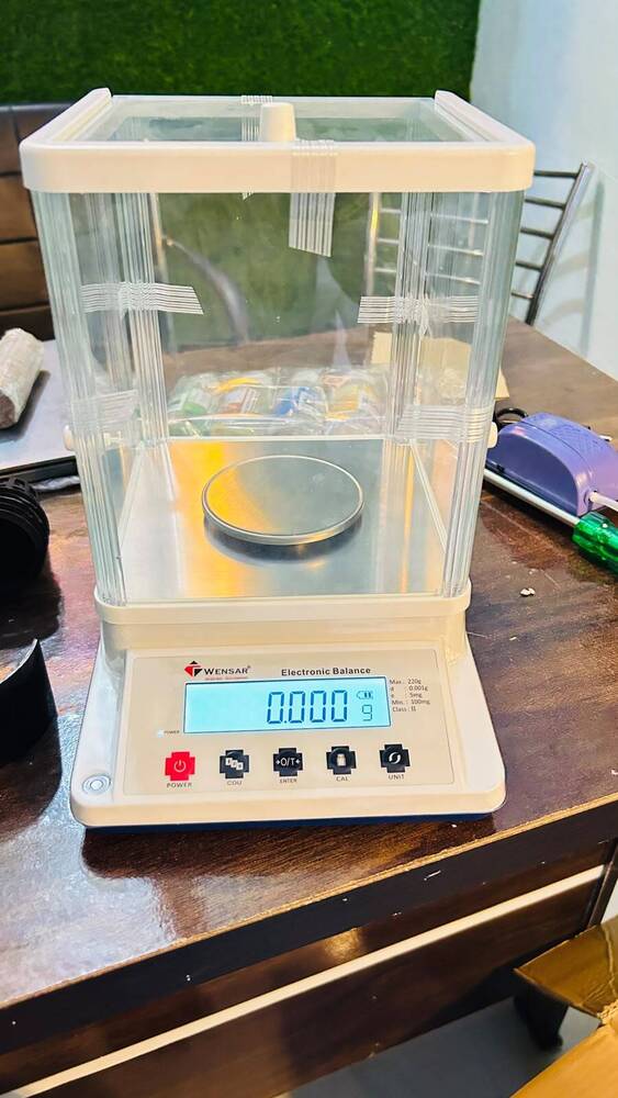 Electronic Precision Balance