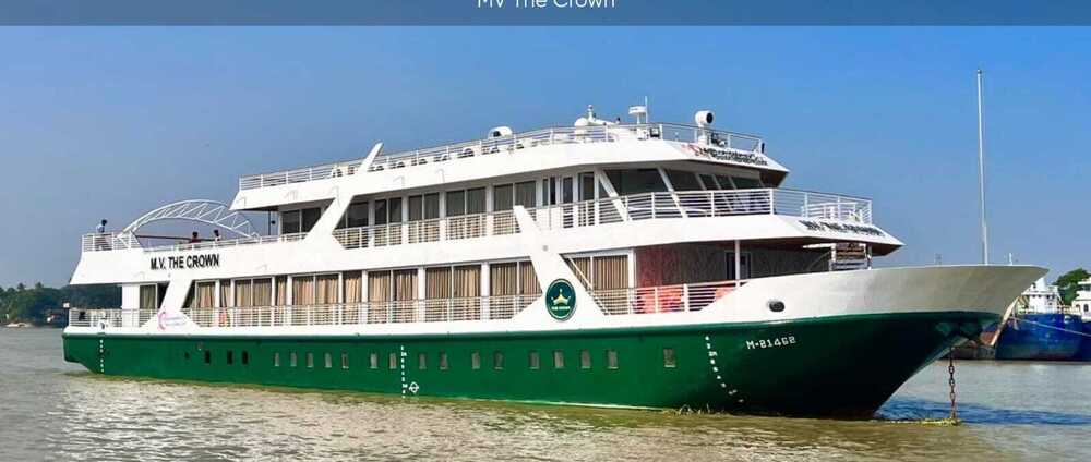 Cruise Boat