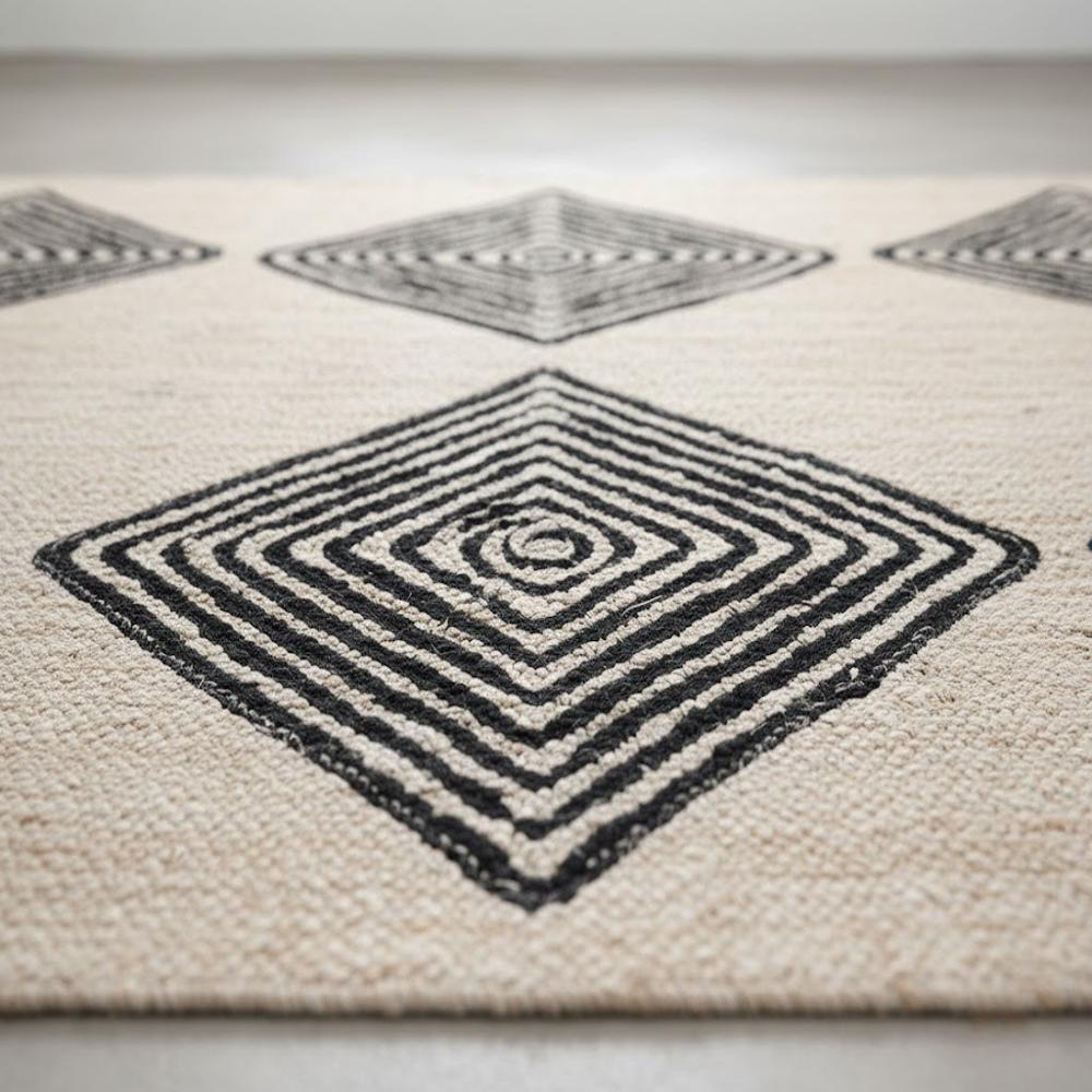 Handcrafted Jute Rug with Black Geometric Diamond Pattern