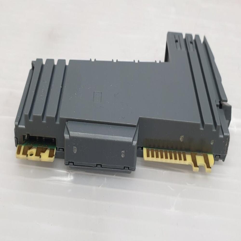 I/O module 6 digital outputs 24 VDC for 1- or 2-wire connections Bus 0.2 W Internal I/O -0.59 W