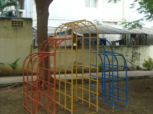 रेनबो जंगल जिम