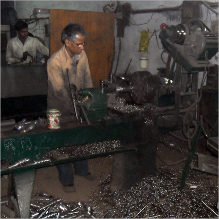 स्पेयर पार्ट्स निर्माण इकाई