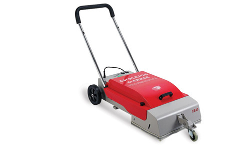 एस्केलेटर क्लीनर