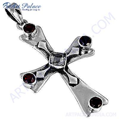 सही मायने में डिज़ाइनर क्रॉस सिट्रीन और गार्नेट जेमस्टोन सिल्वर पेंडेंट